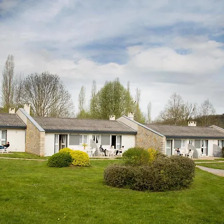 Aux Portes Des Monts D'aubrac 홀리데이파크 3*