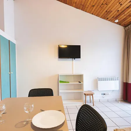 Aux Portes Des Monts D'aubrac Holiday park Espalion