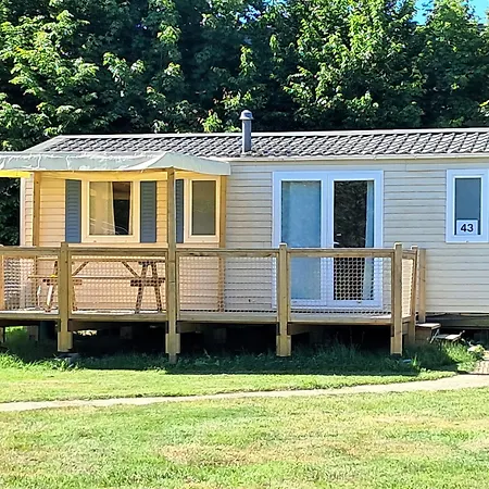 Aux Portes Des Monts D'aubrac Village de vacances
