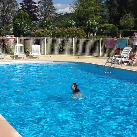 Aux Portes Des Monts D'aubrac 3*