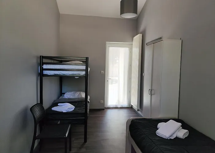 Aux Portes Des Monts D'aubrac 3* Espalion