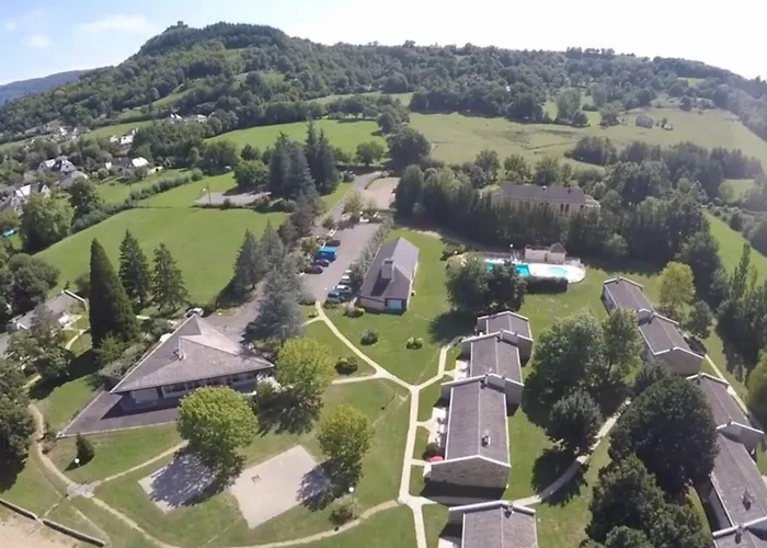 Aux Portes Des Monts D'aubrac Espalion